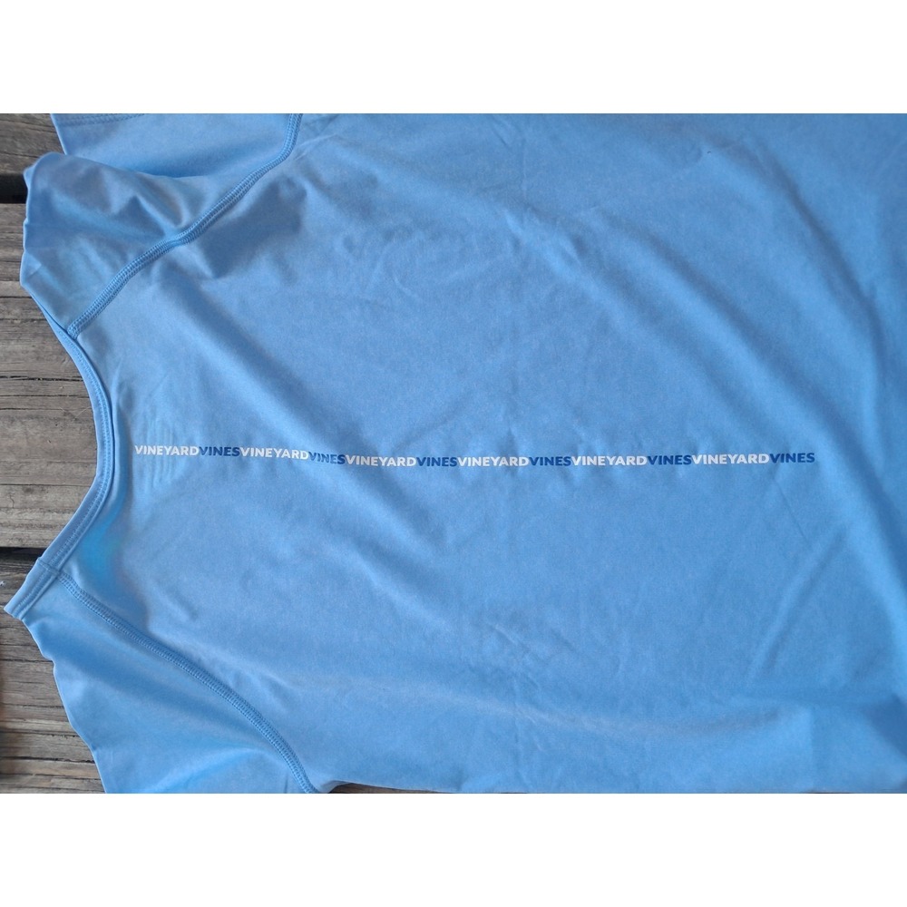 Vineyard Vines Girls Blue Whale Logo Performance Tee Shirt Size Medium NWT J4 - Picture 2 of 2